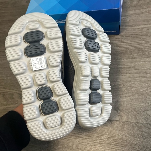 NWT Sketchers Go Walk Evolution Ultra in Charcoal Gray Men’s Shoes - Picture 6 of 10